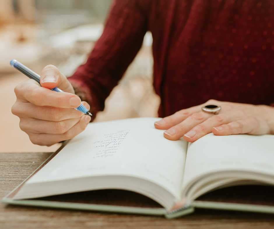 monica blatasar contratar2